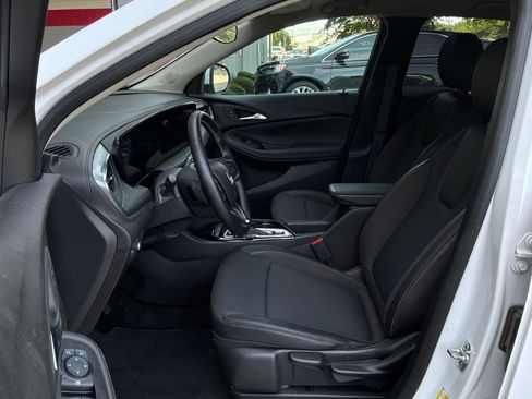 Used 2025 Buick Encore GX Preferred FWD image 10
