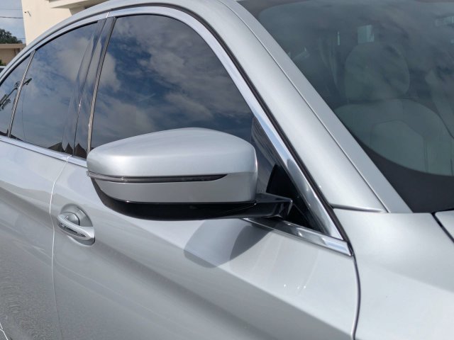 Used 2017 BMW 530i RWD image 12