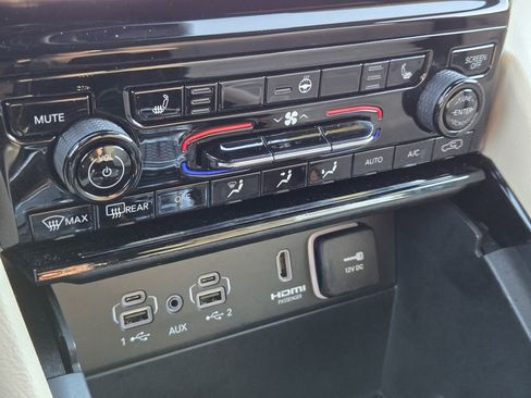 Used 2022 Jeep Grand Cherokee Limited 4xe image 20