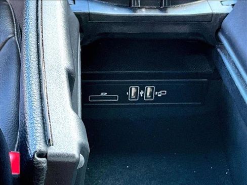 Used 2018 Mercedes-Benz C 300 4MATIC Sedan image 26