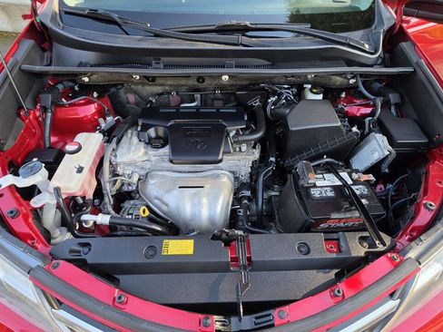 Used 2015 Toyota RAV4 LE image 13