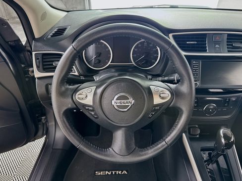 Used 2019 Nissan Sentra SV FWD image 14
