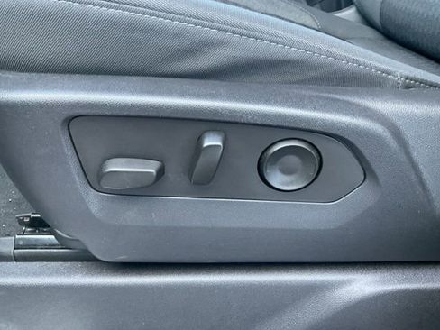 Used 2023 Chevrolet Silverado 1500 LT image 29