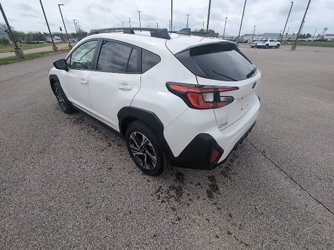 Used 2025 Subaru Crosstrek 2.0i Premium image 7