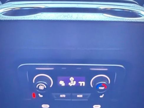 Used 2024 Chevrolet Suburban Z71 w/ Luxury Package image 33