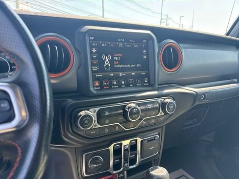 Used 2021 Jeep Gladiator Mojave AWD/4WD image 18