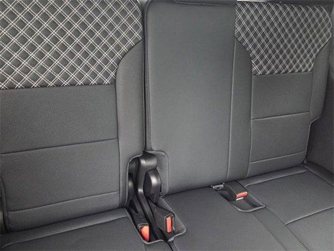 Used 2025 GMC Acadia Denali w/ Super Cruise Package image 16