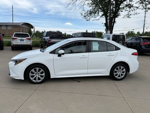Used 2023 Toyota Corolla LE FWD image 7