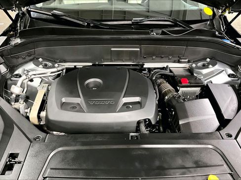 Used 2020 Volvo XC90 T6 Momentum w/ Protection Package Premier AWD/4WD image 32