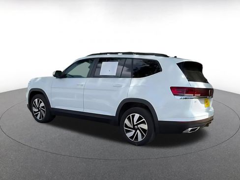 Used 2025 Volkswagen Atlas SE AWD/4WD image 10