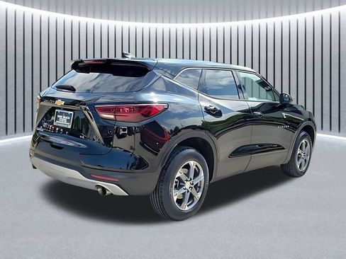 Used 2025 Chevrolet Blazer LT FWD image 6
