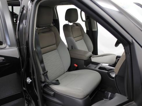 Used 2022 Nissan Frontier SV w/ Technology Package AWD/4WD image 31