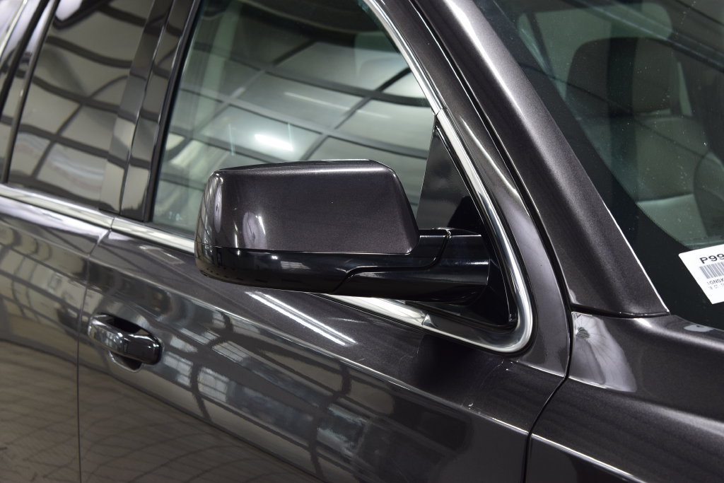 Used 2018 Chevrolet Tahoe LT AWD/4WD image 12