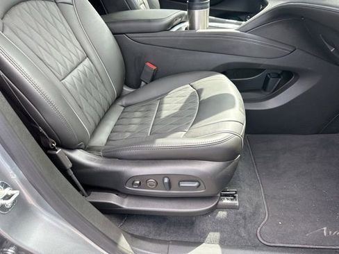 Used 2024 Buick Enclave Avenir w/ Avenir Technology Package FWD image 28