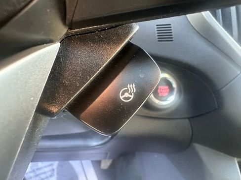 Used 2023 Subaru Ascent Limited w/ Technology Package image 41