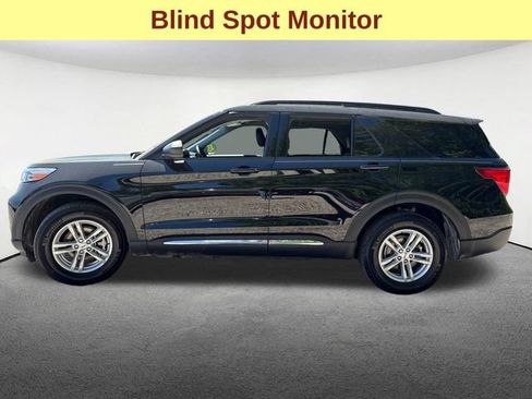 Used 2022 Ford Explorer XLT w/ Equipment Group 202A AWD/4WD image 6