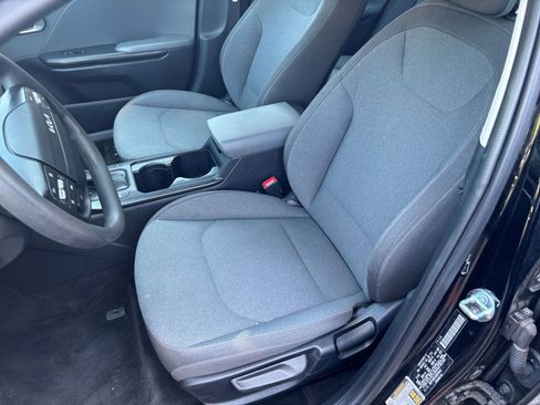 Used 2025 Kia K4 LXS image 30
