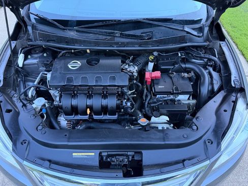 Used 2015 Nissan Sentra SV FWD image 25