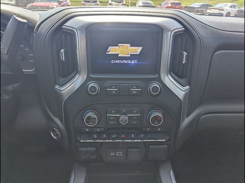 Used 2020 Chevrolet Silverado 1500 LT Trail Boss AWD/4WD image 33