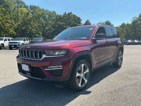 Used 2023 Jeep Grand Cherokee 4WD 4xe image 6