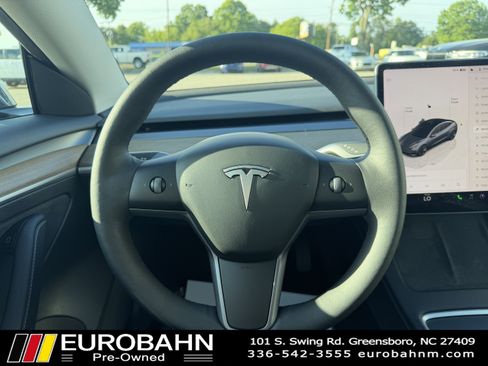 Used 2023 Tesla Model 3 Standard Range RWD image 9