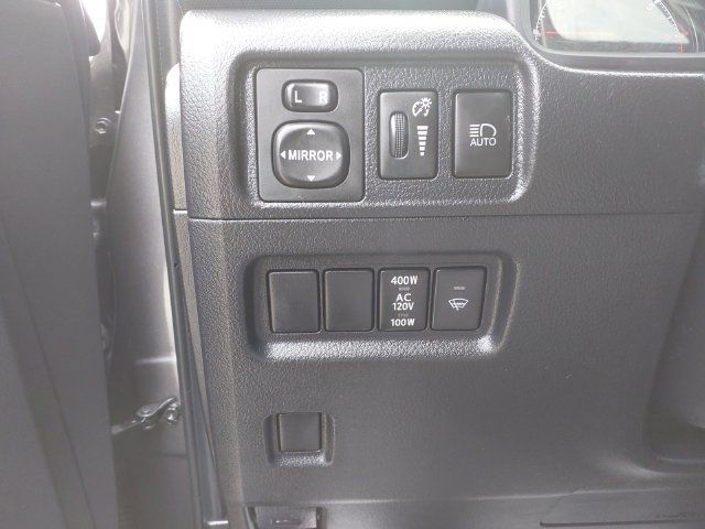 Used 2023 Toyota 4Runner SR5 AWD/4WD image 29