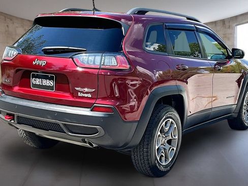 Used 2020 Jeep Cherokee Trailhawk w/ Cold Weather Group AWD/4WD image 2