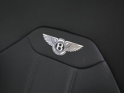 New 2025 Bentley Bentayga image 18