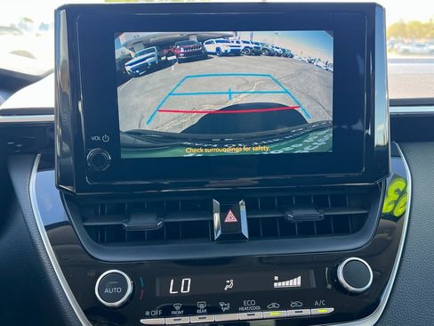 Used 2023 Toyota Corolla LE image 29