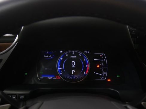 Used 2024 Lexus ES 350 w/ Premium Package image 19