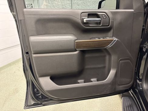 Used 2020 Chevrolet Silverado 1500 RST AWD/4WD image 14