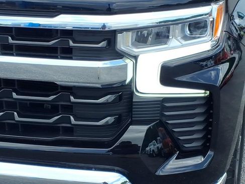 Used 2024 Chevrolet Silverado 1500 LT AWD/4WD image 8