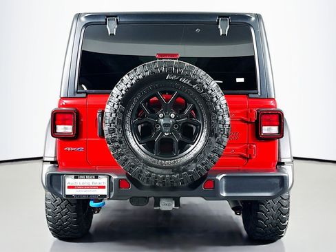 Used 2024 Jeep Wrangler Willys image 3