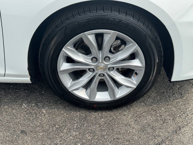 Used 2025 Chevrolet Malibu LT FWD image 9