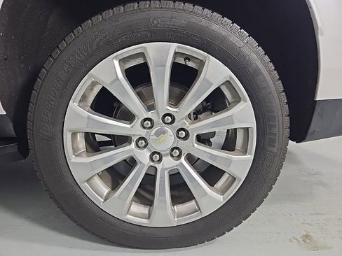 Used 2021 Chevrolet Tahoe Premier w/ Premium Package image 10