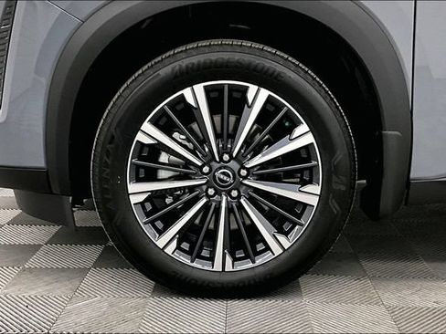 New 2026 Nissan Pathfinder Platinum w/ Cargo Package AWD/4WD image 11
