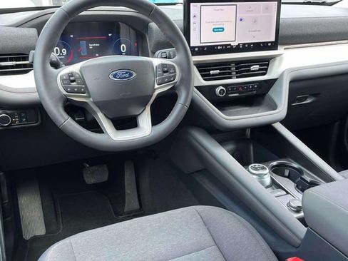 New 2026 Ford Explorer Active AWD/4WD image 12