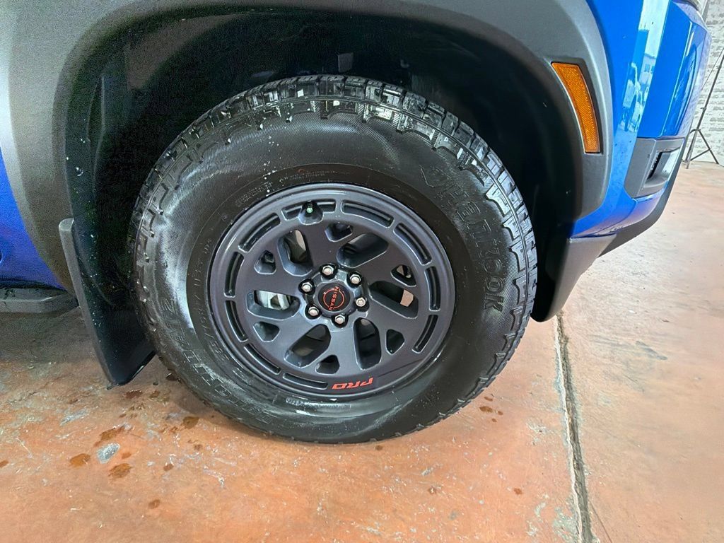 Used 2025 Nissan Frontier Pro-X w/ Pro Convenience Package RWD image 10