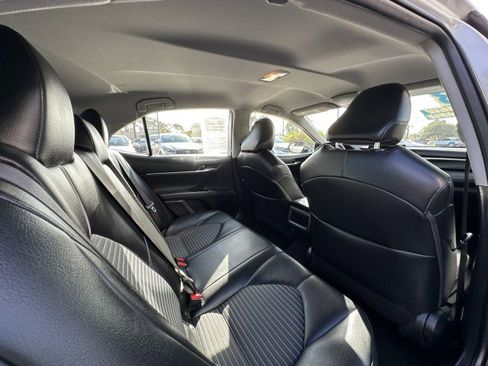 Used 2023 Toyota Camry SE image 22