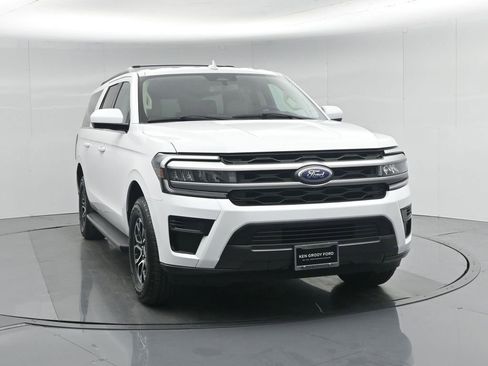 Certified 2024 Ford Expedition Max XLT image 32