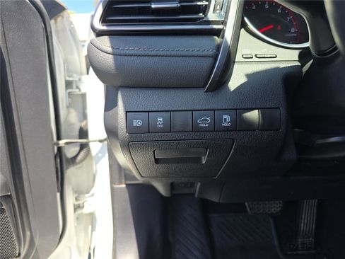 Used 2019 Toyota Camry XSE FWD image 33