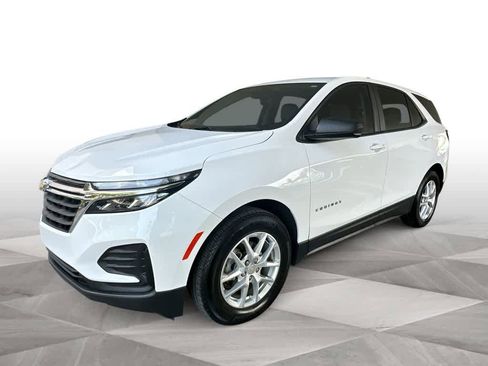 Used 2023 Chevrolet Equinox LS FWD image 1