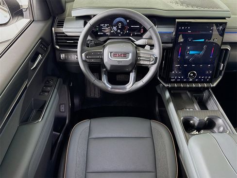 New 2026 GMC Acadia AT4 w/ Luxury Package image 15