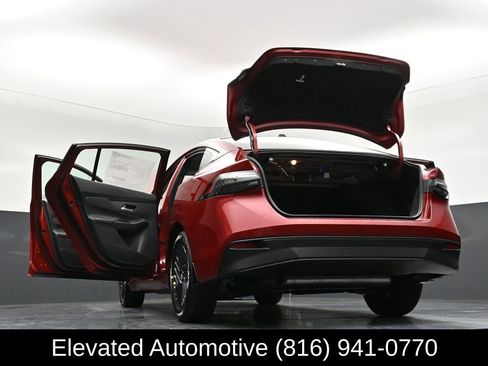 Used 2026 Nissan Sentra SV w/ Floor Mat Package FWD image 34