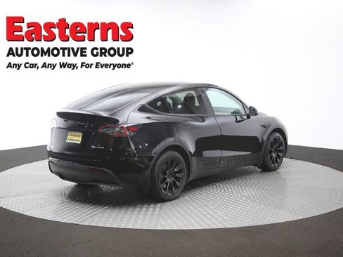 Used 2024 Tesla Model Y Long Range AWD/4WD image 35