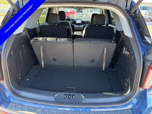 Used 2022 Ford Explorer XLT w/ Equipment Group 202A image 10