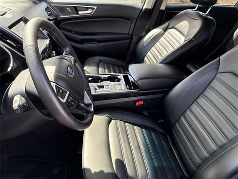 Used 2019 Ford Edge SEL w/ Equipment Group 201A image 19