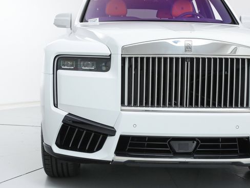 Used 2026 Rolls-Royce Cullinan image 11