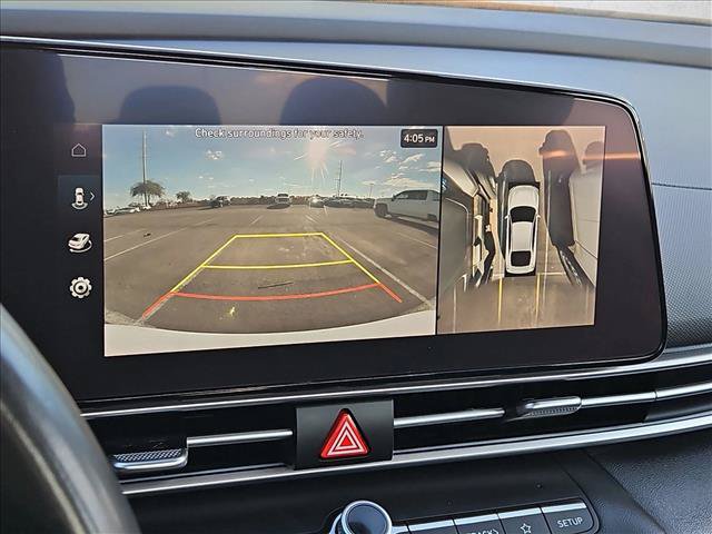 Used 2024 Hyundai Elantra Limited FWD image 11