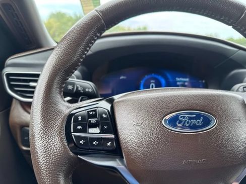 Used 2021 Ford Explorer King Ranch w/ Premium Technology Package AWD/4WD image 15